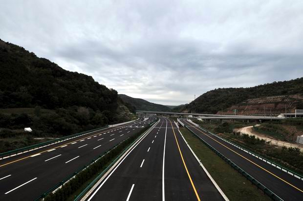 包茂高速(g65) 陕西境铜川至黄陵公路